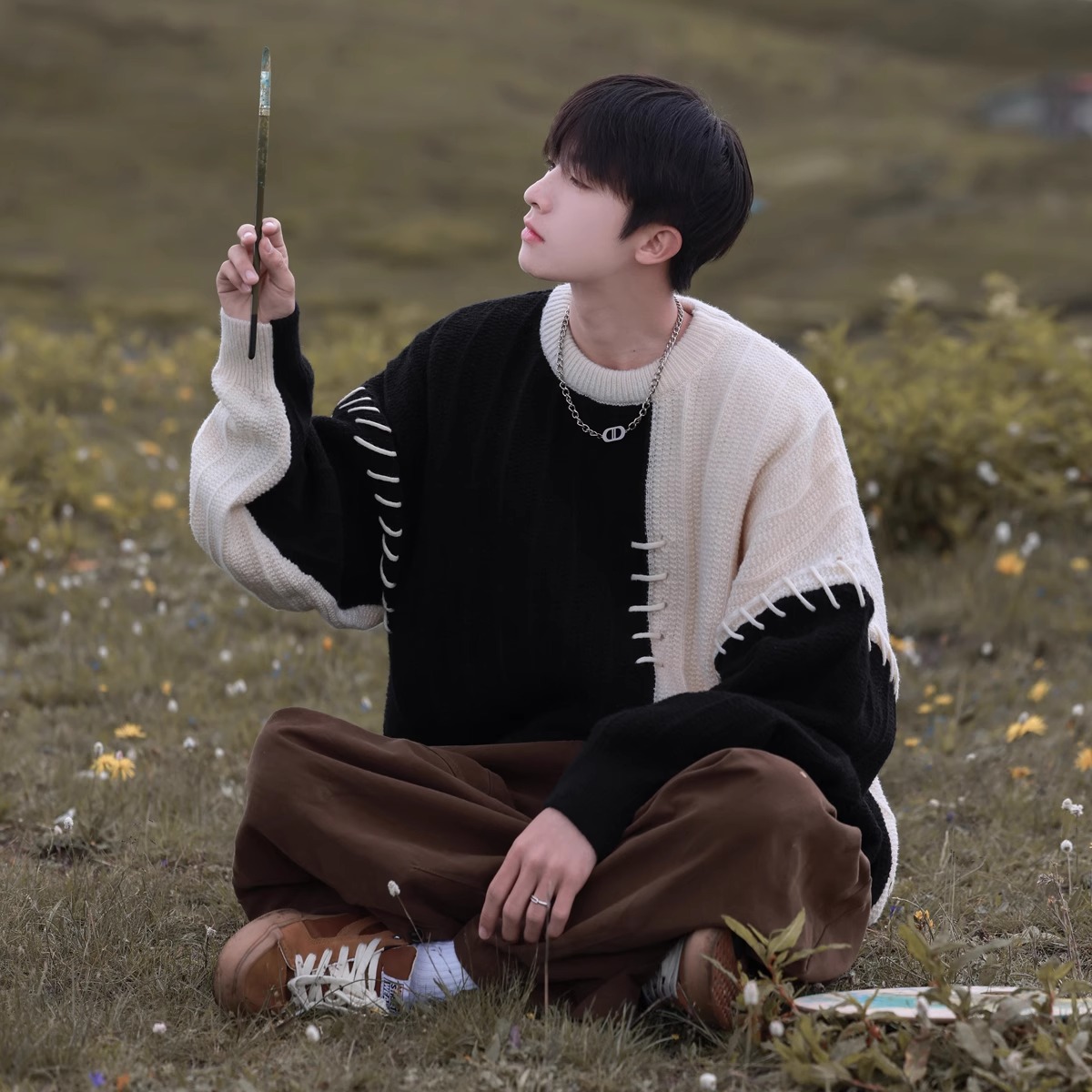 潮标蒂套头圆领拼接撞色