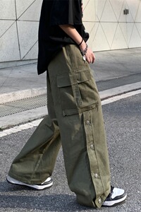 2024春贴袋工装休闲排扣裤宽松直筒机能纽扣长裤男女102B-K165P58图片