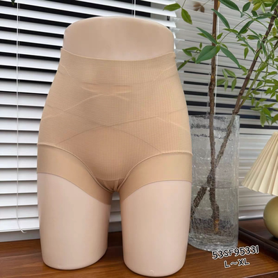 腰部有软鱼骨支撑的高腰收腹裤