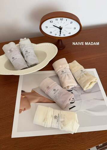 NAIVE MADAM内目21570古法妆花绸内裤女中腰无痕包臀蚕丝裆三角裤