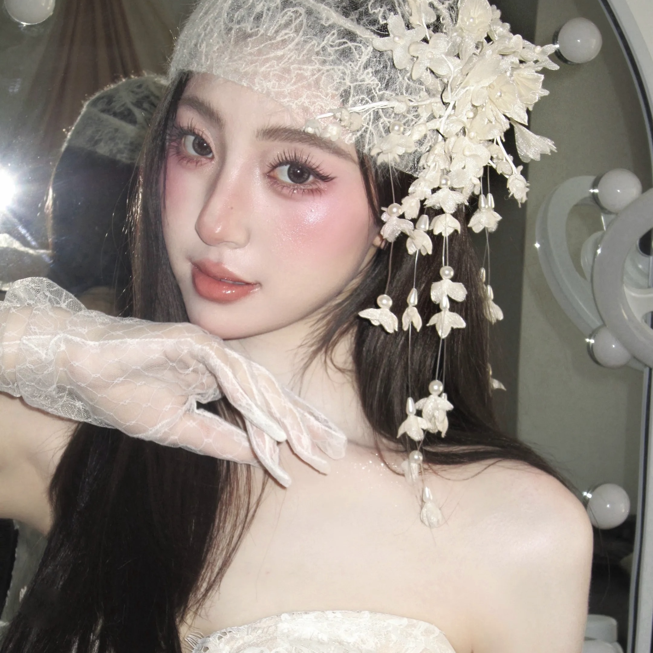 君心家 冬日氛围感毛线帽铃兰花边夹两件套新娘个性头饰