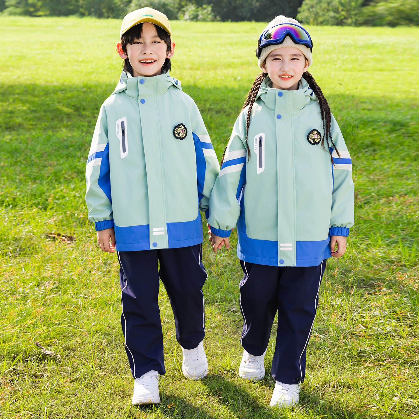 幼儿园秋冬运动会冲锋衣园服小学生三件套班服学院风校服户外上衣