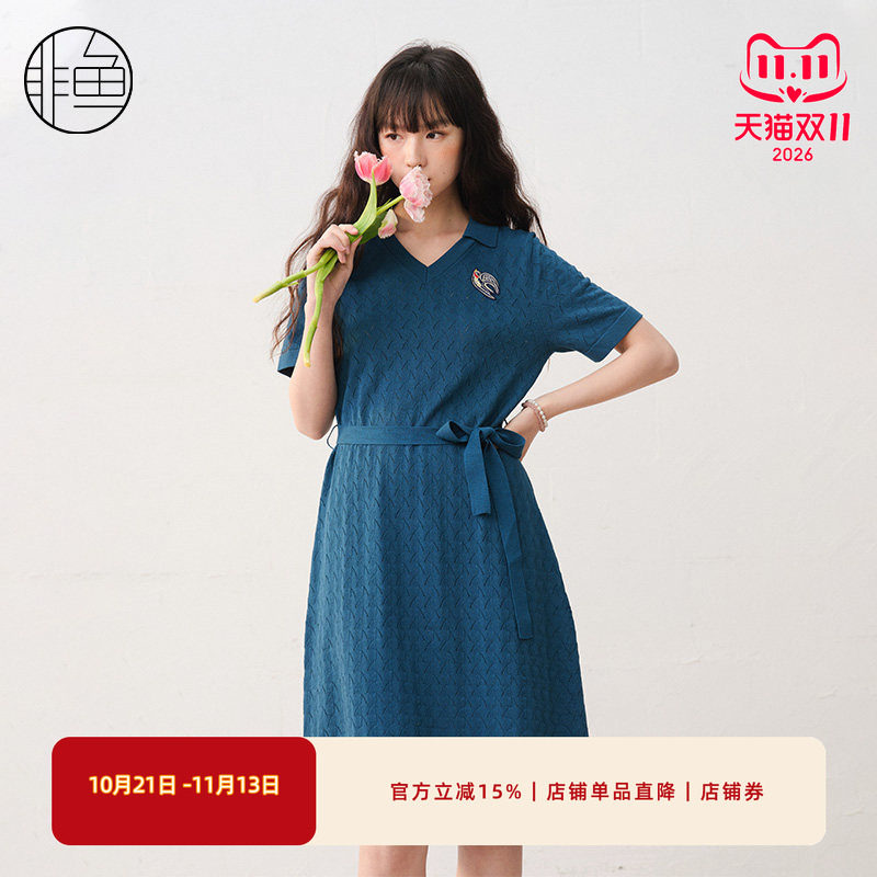非鱼25显瘦针织连衣裙春夏季新款V领凉爽气质短袖套头系带连衣裙