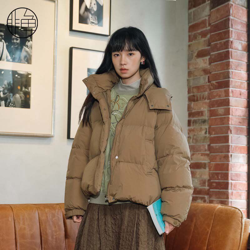 非鱼2024冬季新款连帽羽绒服文艺复古立领加厚保暖羽绒面包服外套