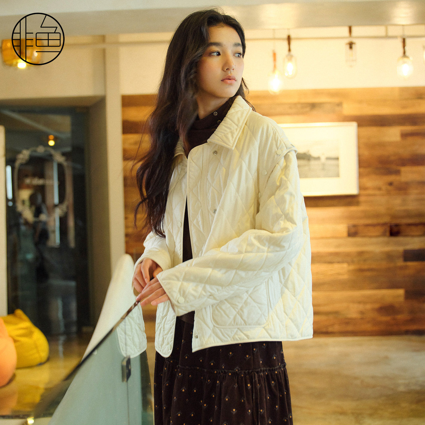 菱格纹棉服翻领短款复古温柔风