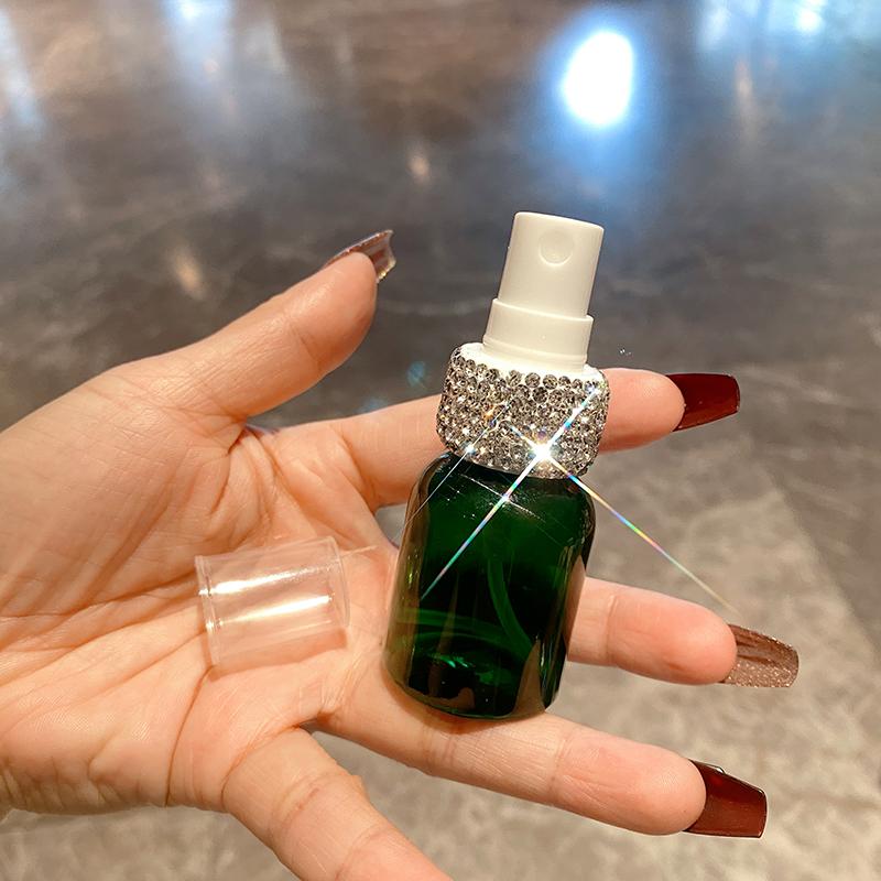 25ml毫升矮胖圆肩镶钻塑料喷雾瓶防晒遮光香水定妆水分装小喷瓶新