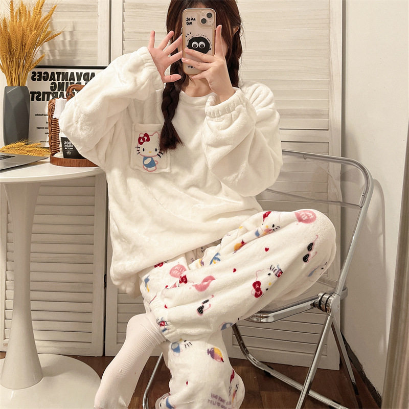 新款睡衣女秋冬季加厚长袖法兰珊瑚绒ins可爱套头圆领家居服套装