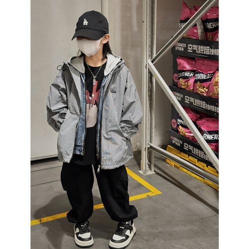 男童外套春秋2026新款儿童春季连帽上衣胖宝宝帅气格子外出服夹克