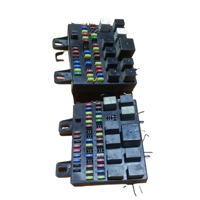 适用永源飞碟A380室内前机仓机舱继电器配电盒接线盒保险丝盒总成