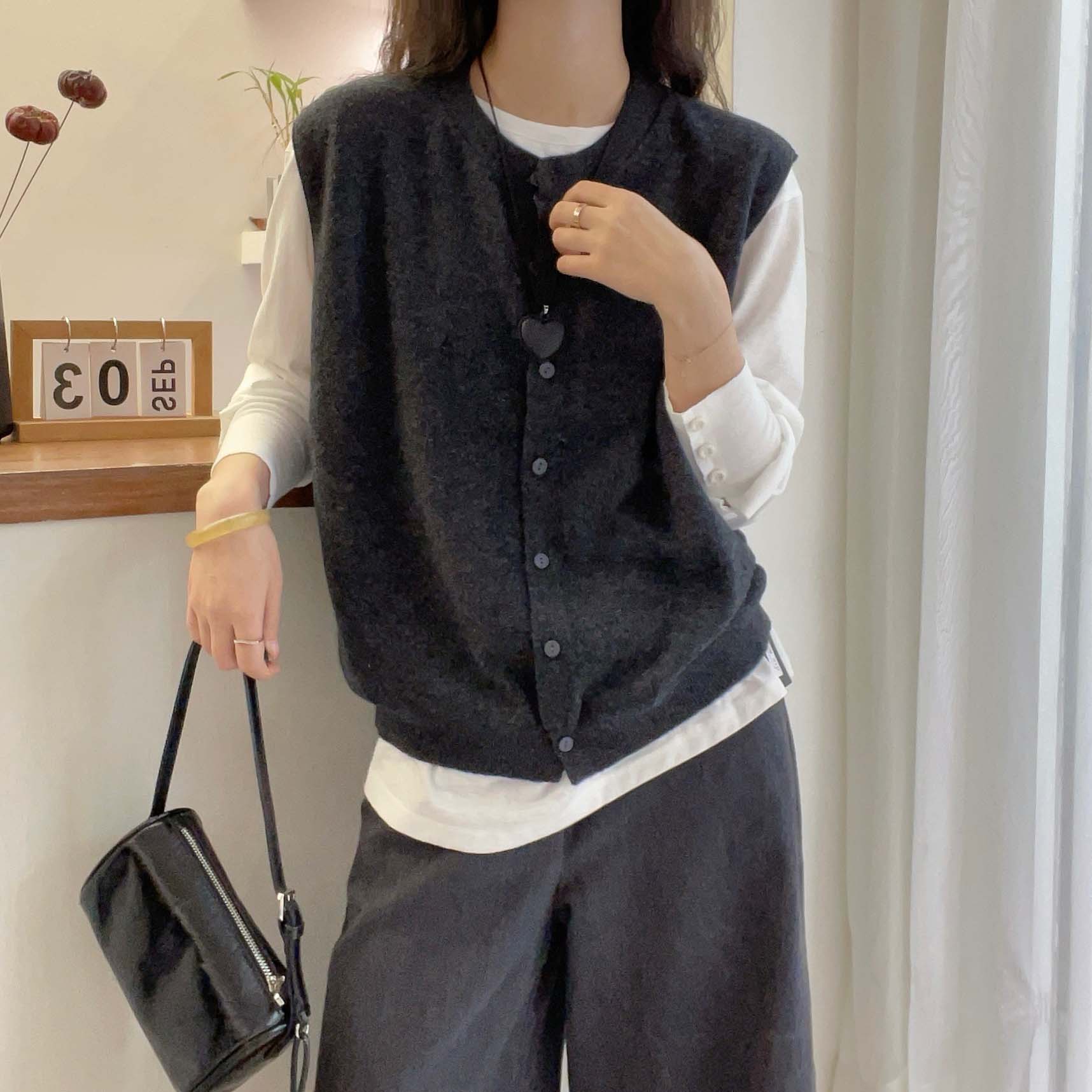 单排多扣百搭常规圆领