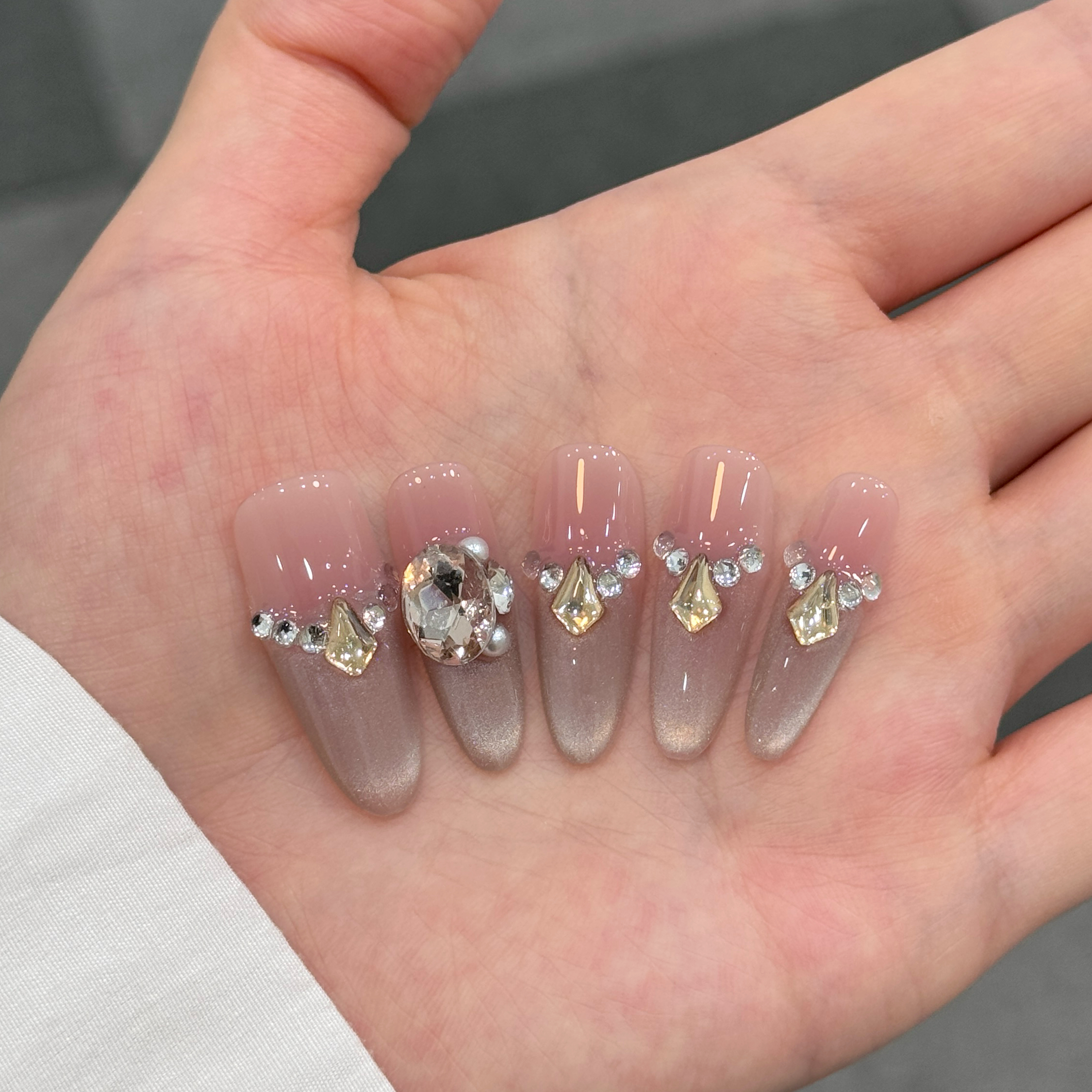 轻奢高级可拆卸爆闪显白手工猫眼穿戴甲美甲贴片成品日常-V08