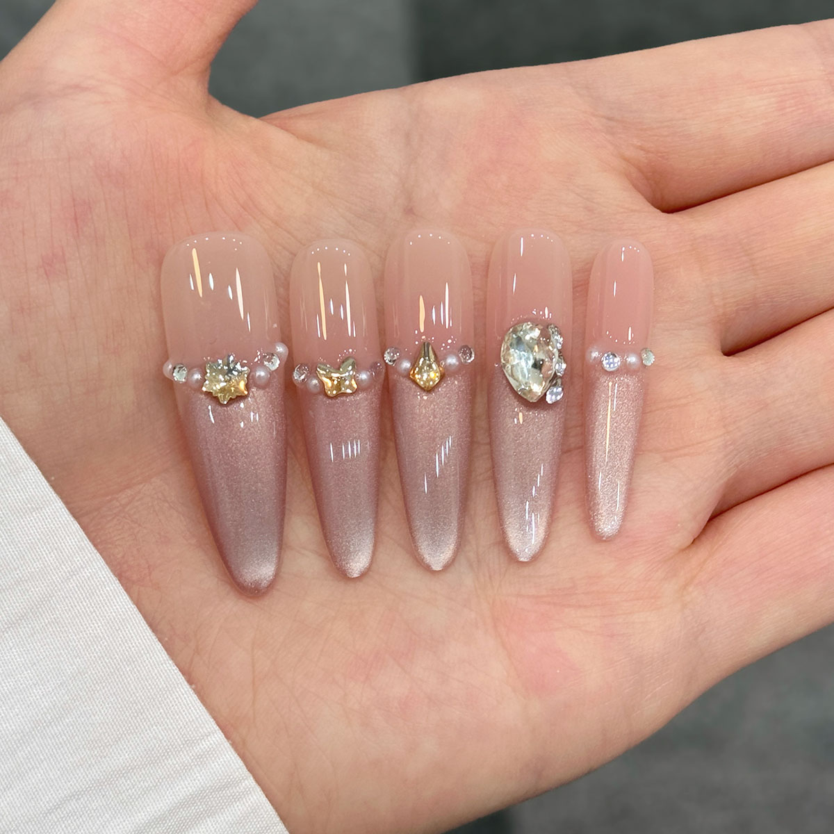 轻奢高级手工猫眼穿戴甲爆闪显白美甲贴片成品日常-V19