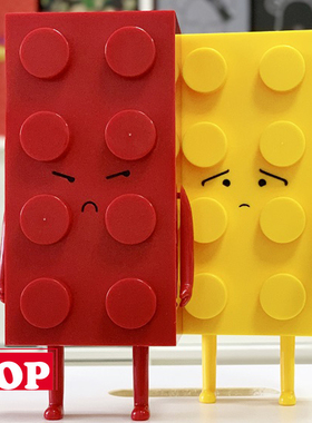 【TOP】现货Mighty Jaxx I WILL NEVER LE(T)GO 拥抱积木人 摆件