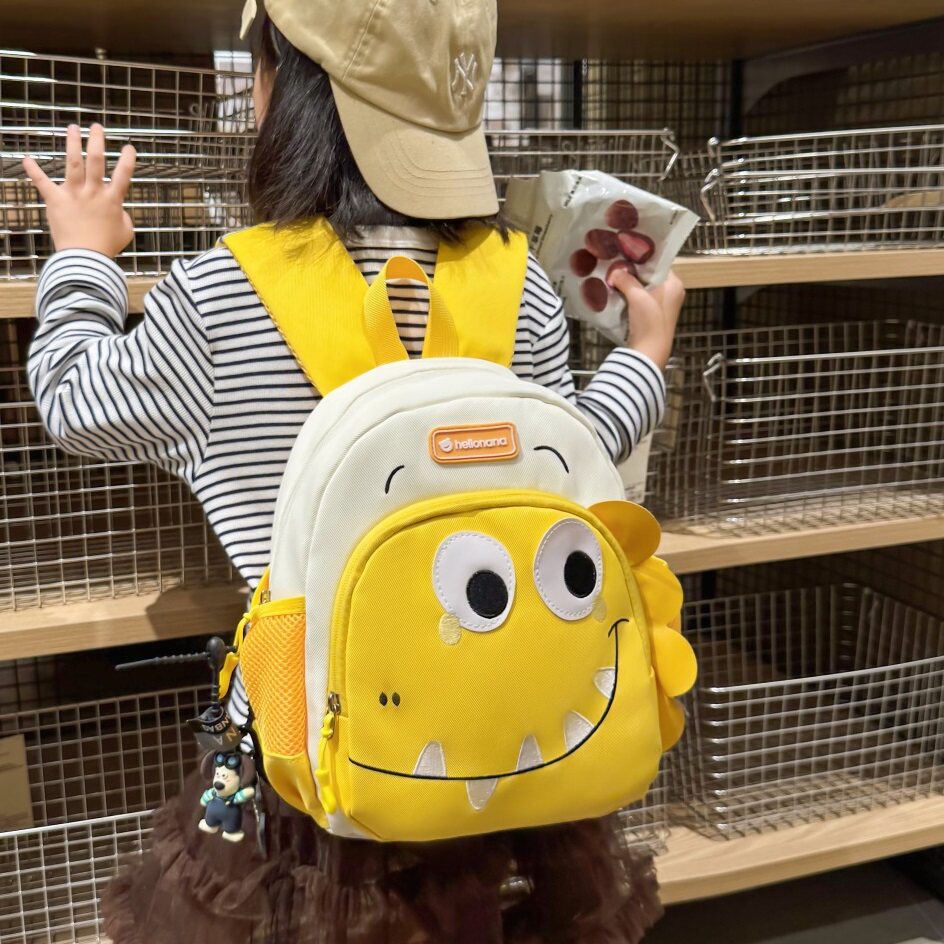 恐龙儿童双肩包女孩卡通萌趣轻便出游小背包男童幼儿园小班小书包