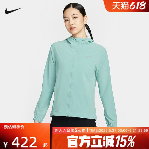 耐克女冬l拒水跑步夹克