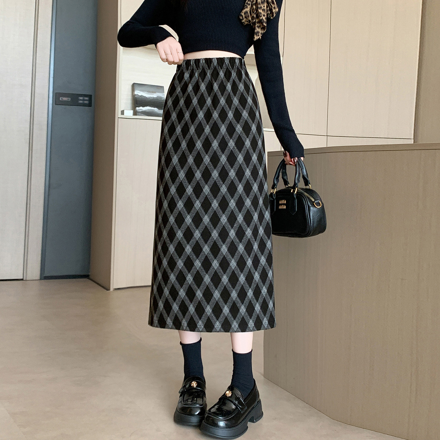 秋冬加绒加厚毛呢半身裙女2026新款复古格子高腰直筒裙开叉中长裙