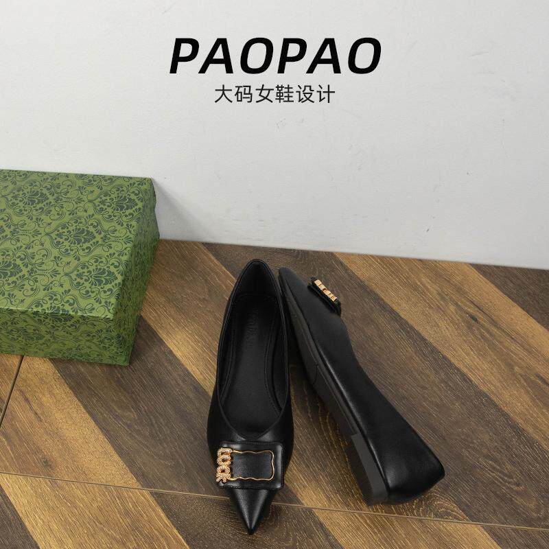 大码女鞋41到43宽脚胖单鞋平底尖头水钻方扣一脚蹬法式豆豆鞋2025