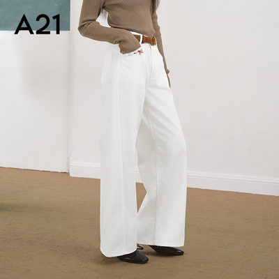 女装白色宽松牛仔裤女