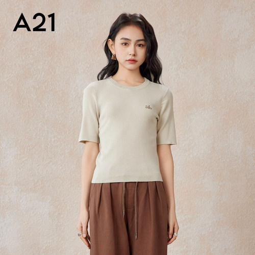 A21女装显瘦圆领五分袖T恤