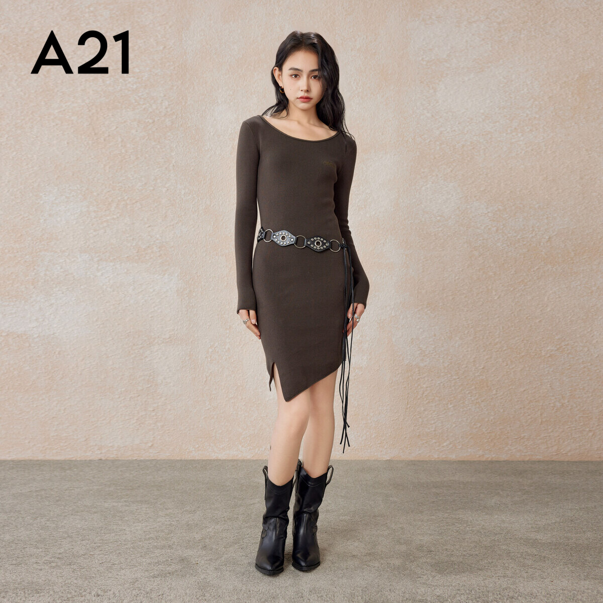 A21女装圆领长袖包臀毛织连衣裙