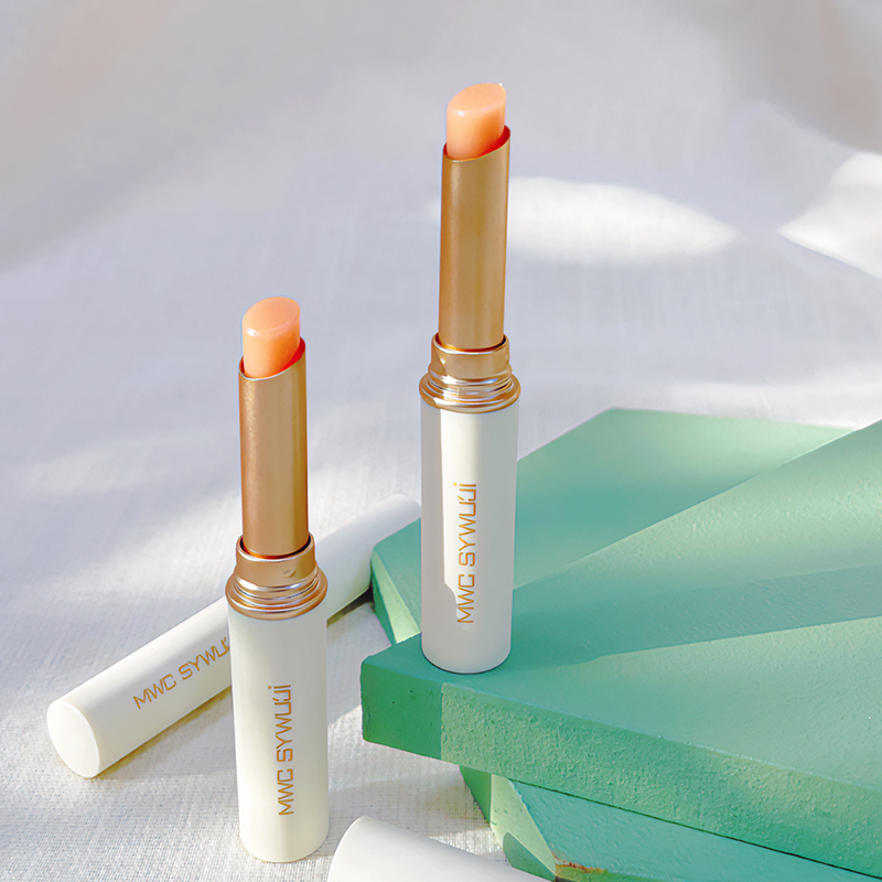 岁月无忌不沾杯不易掉色温变唇膏