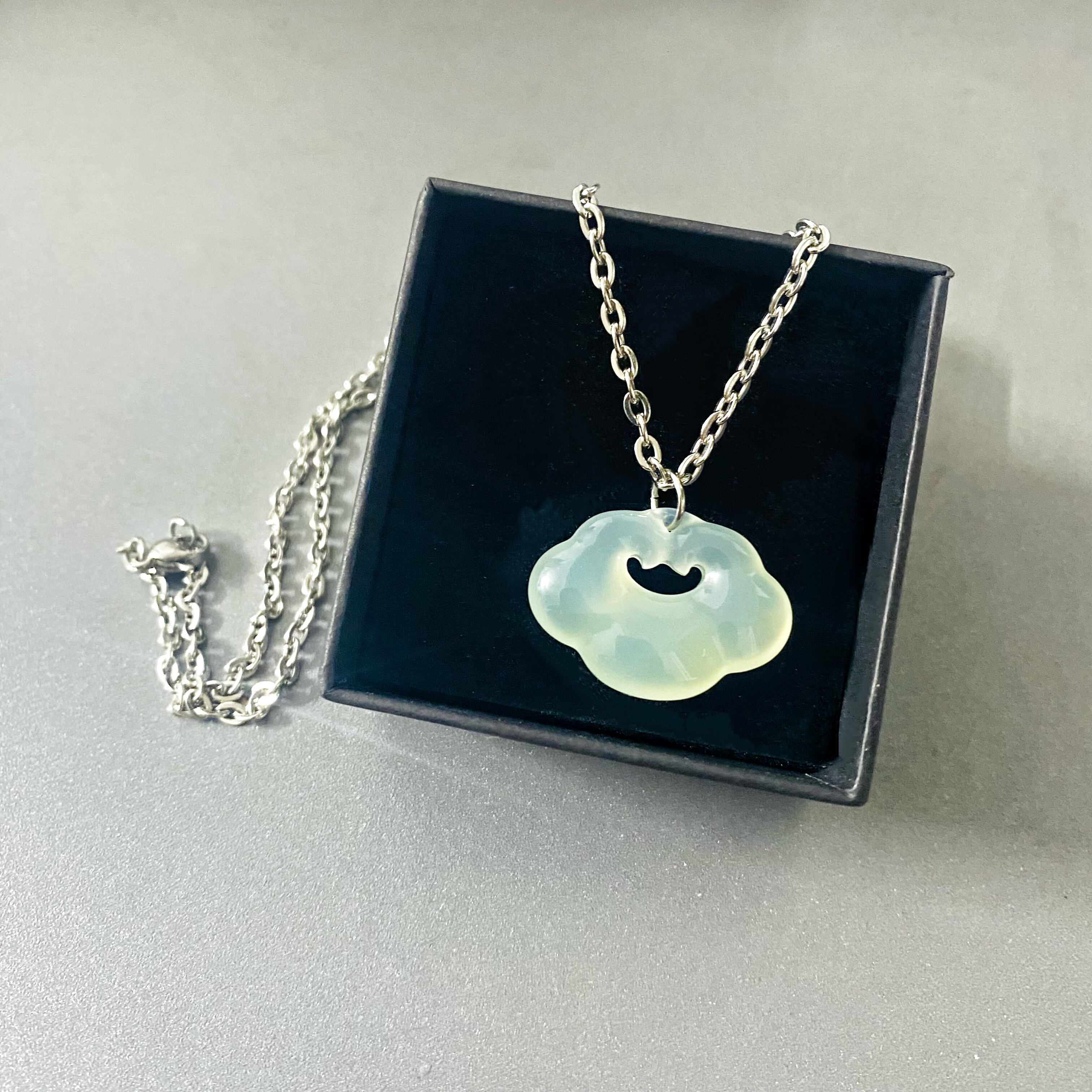 贝壳子【淡绿玛瑙】专柜饰品如意祥云高档吊坠不锈钢项链女士首饰