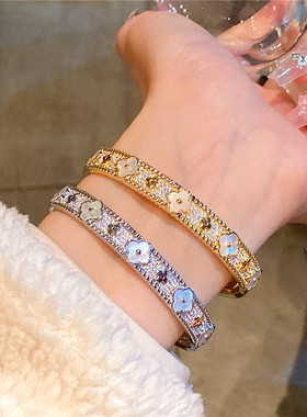 东大门ins风小众时候路口四叶草花朵手镯 温柔风设计感手环女