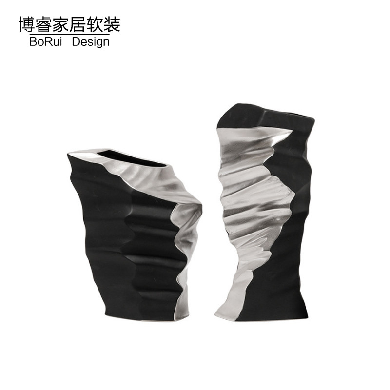 禅意新中式银黑色陶瓷异形花瓶
