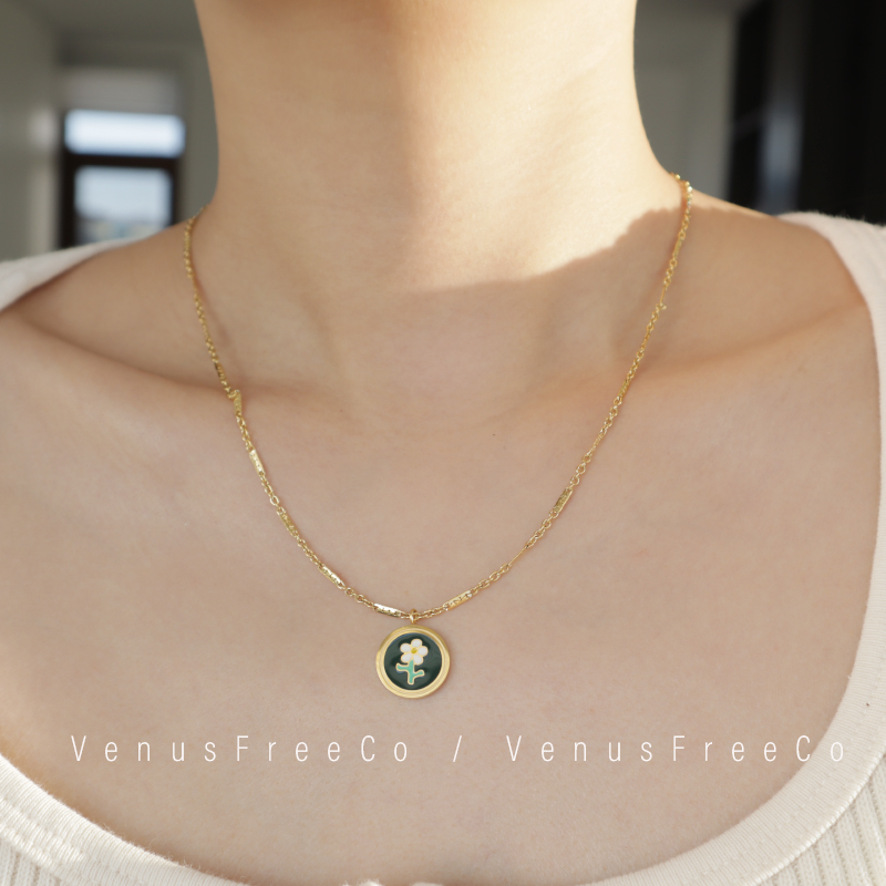 春日小花18k镀金高保色滴油法式锁骨链项链单戴叠戴搭配加分日常