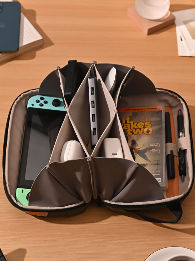 日本SANWA数码多功能收纳包充电器鼠标移动电源配件NS游戏机保护