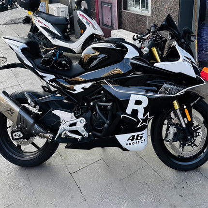 适用于春风450SR改装贴花46贴R星装饰贴纸防晒拉花划痕遮挡贴配件