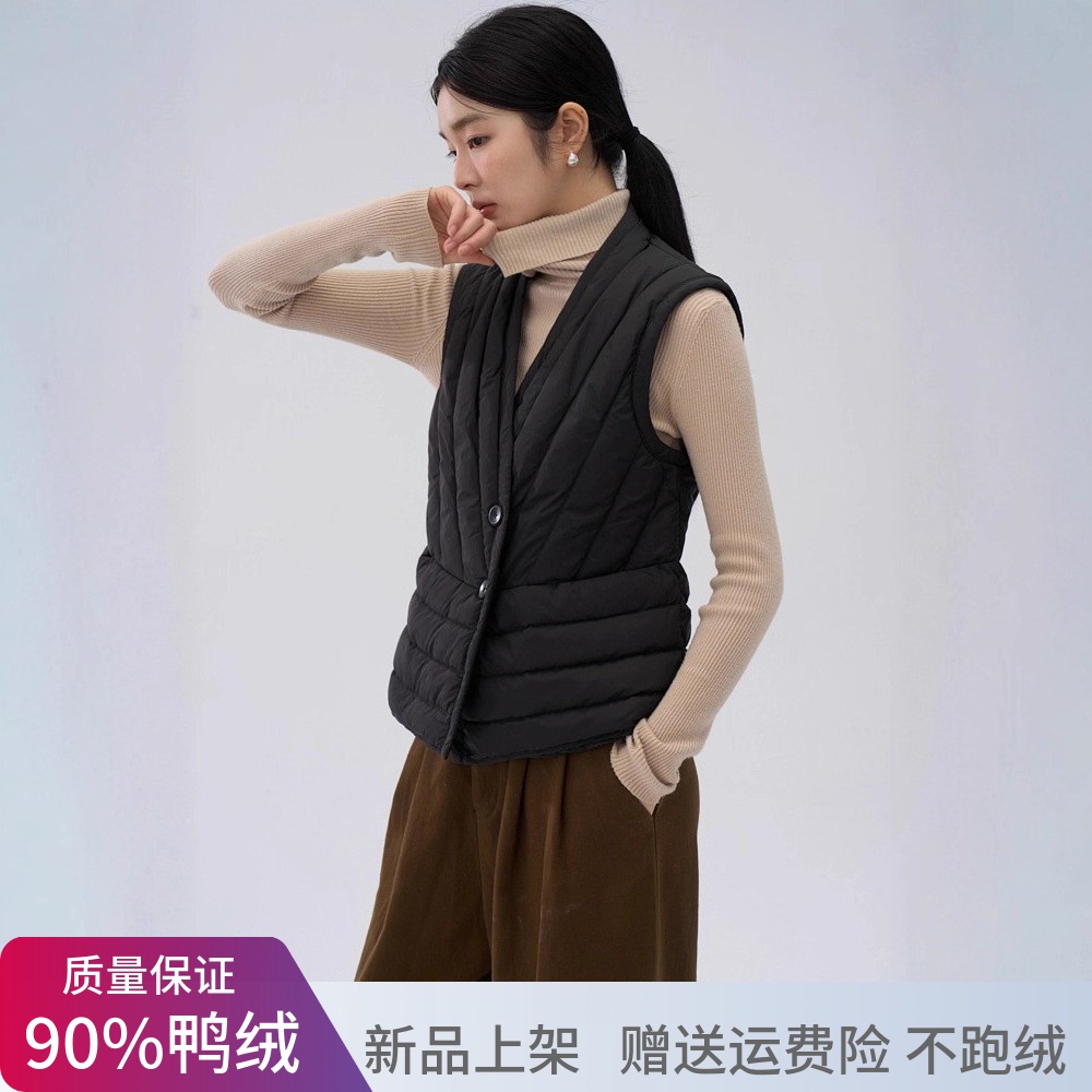 轻薄羽绒马甲女短款2025秋冬新款V领简约宽松百搭内胆坎肩外套潮