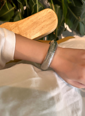 高级感极简手镯个性小众设计时尚