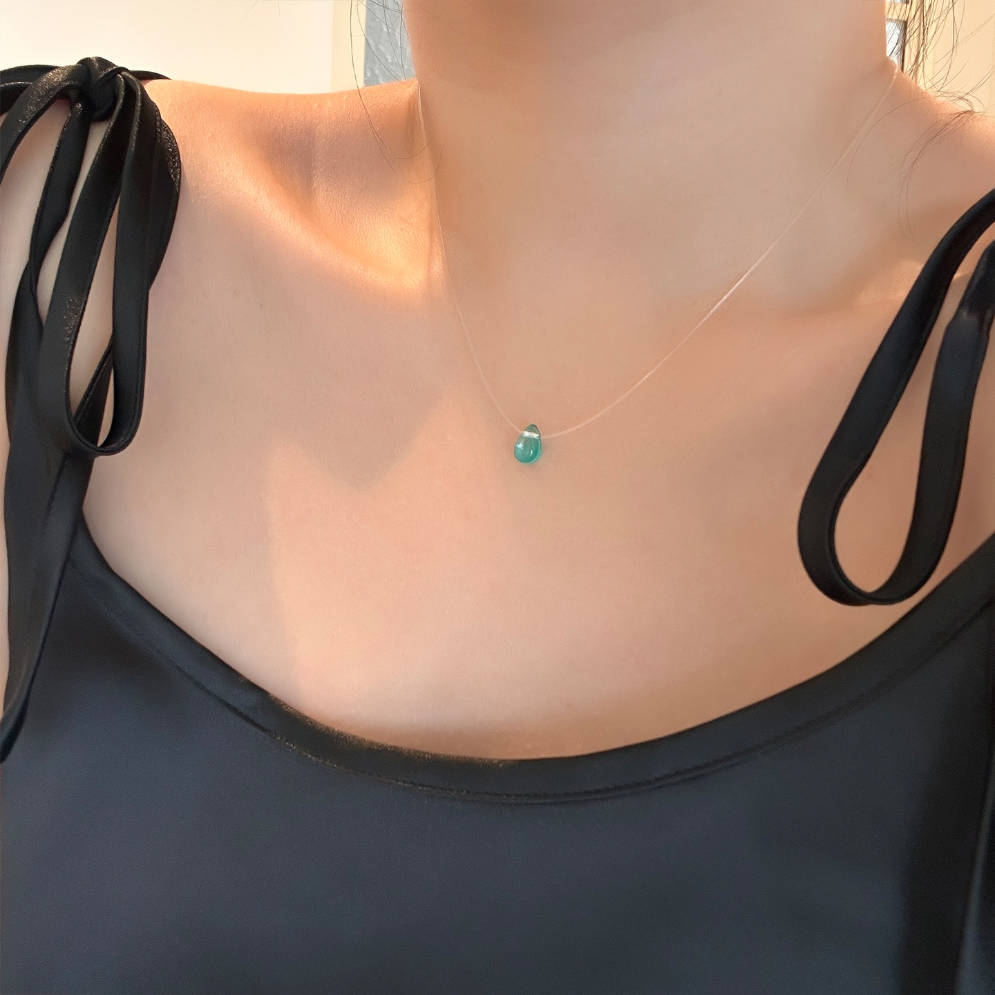 简约百搭蓝色水滴项链独特小众透明鱼线短款锁骨链轻奢高级感颈链
