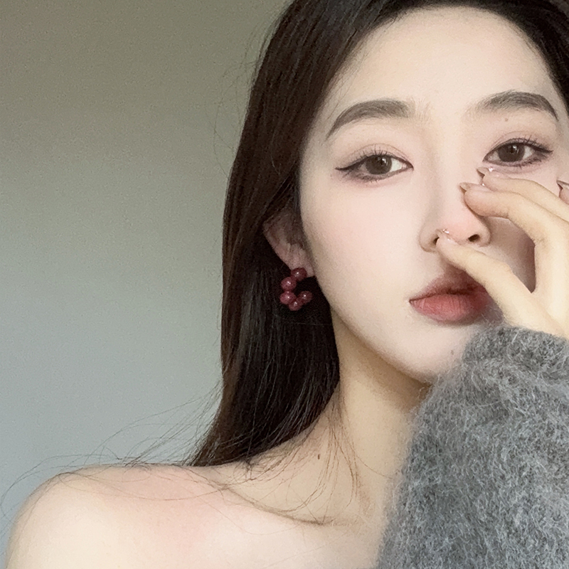 秋冬复古高级感红色小珠珠耳圈