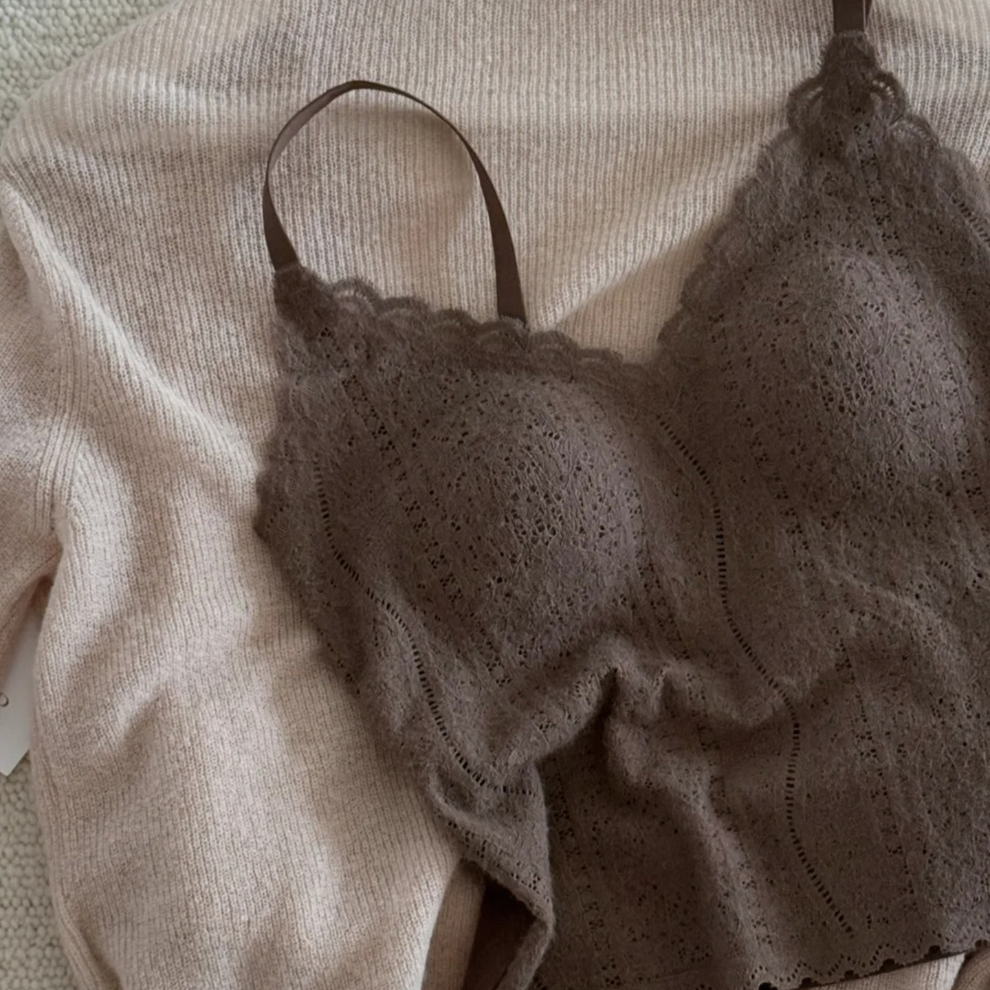 磨毛无痕美背吊带背心一体带胸垫