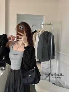 露背辣妹外穿无袖T恤吊带背心女2024新款夏季美式运动短款小上衣