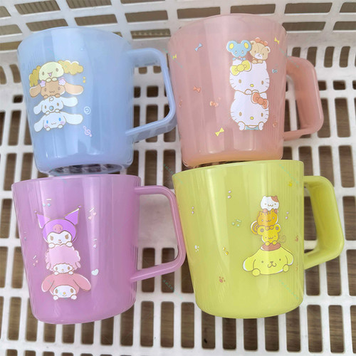 名创优品三丽鸥迷你儿童漱口杯