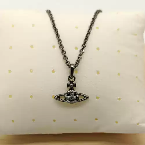 Titanium Black No-Diamond Small Saturn Necklace