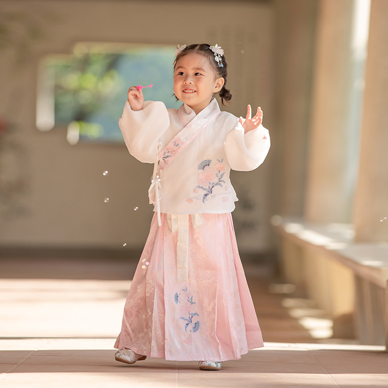 春夏季汉服女童明制袄裙儒裙超仙女套装小孩子中国风冬装古装唐装