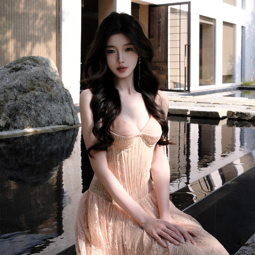 束腰蕾丝仙女吊带连衣裙两件套
