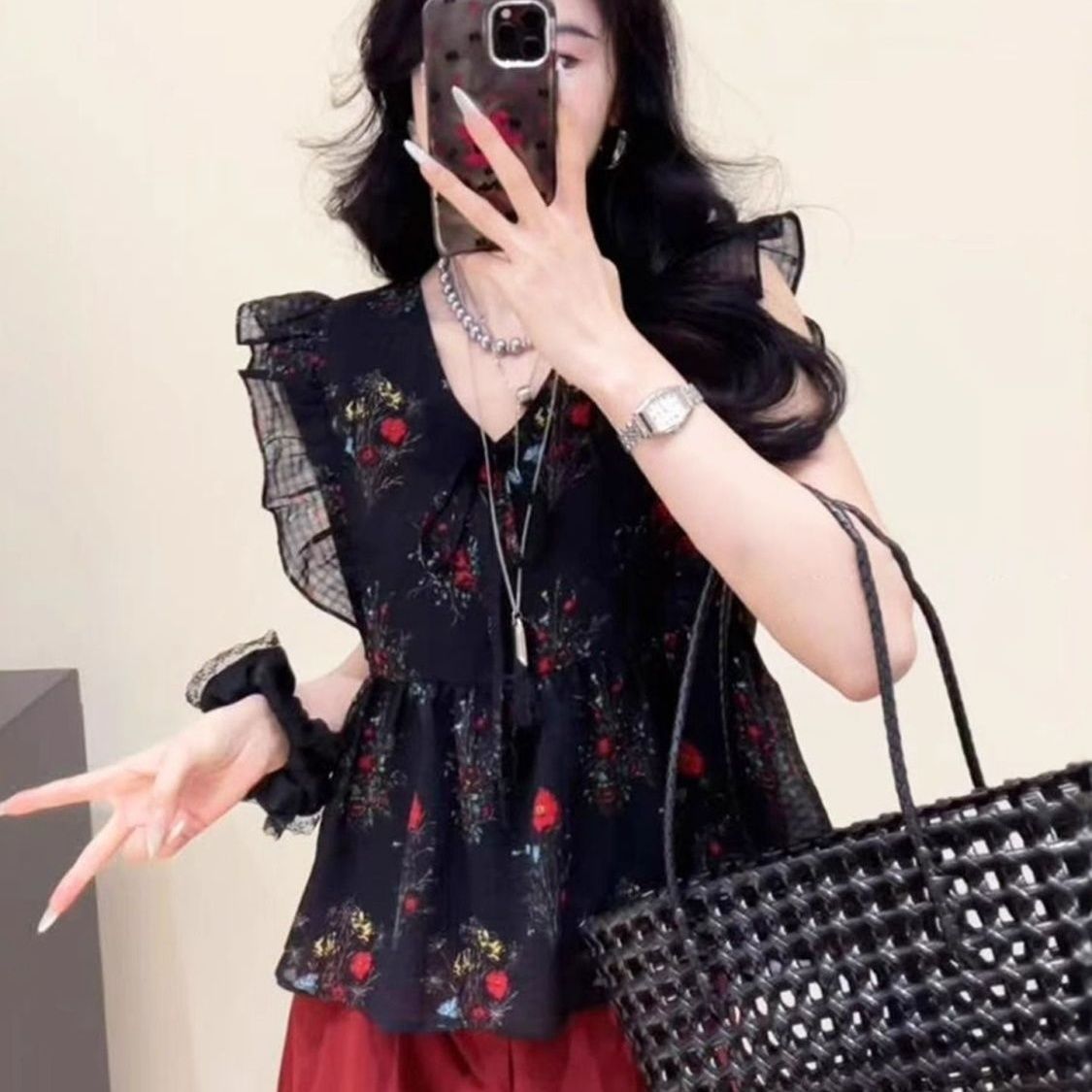 碎花雪纺衬衫女高级感轻奢减龄洋气2025新款夏季法式V领无袖上衣