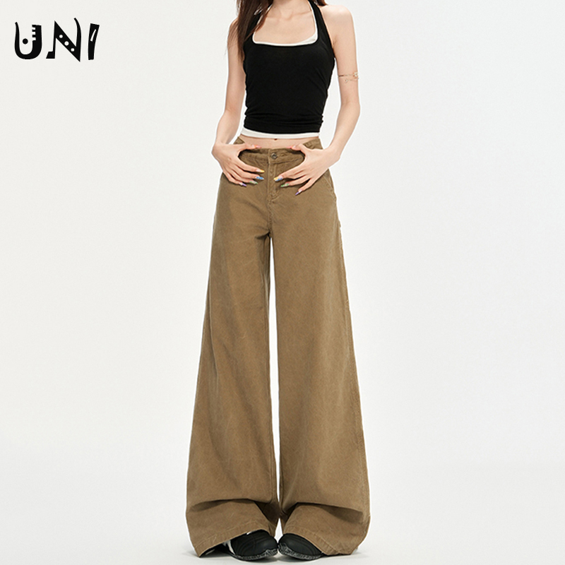 卡其色高腰宽松微喇叭牛仔裤