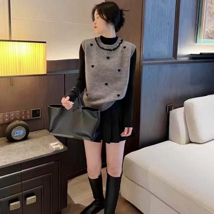 欧洲站2025早春新款时尚亮片爱心拼接针织马甲+打底T恤两件套女装