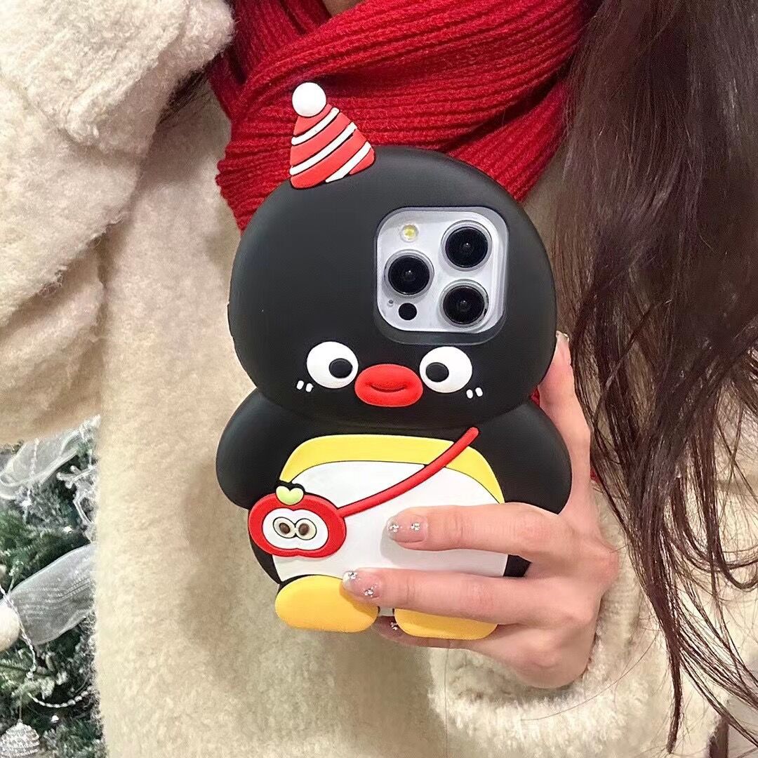 卡通可爱挎包小企鹅iPhone15苹果12适用13/14pro max手机壳防摔套