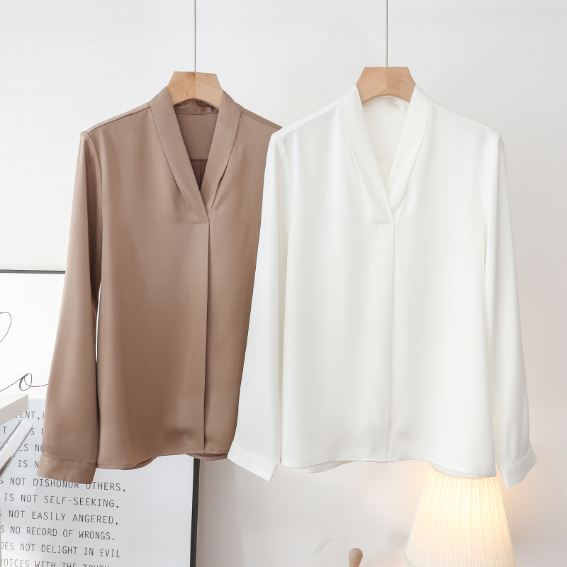 缎面V领白色内搭衬衫女 长袖职业气质通勤衬衣垂感面试上衣春2025