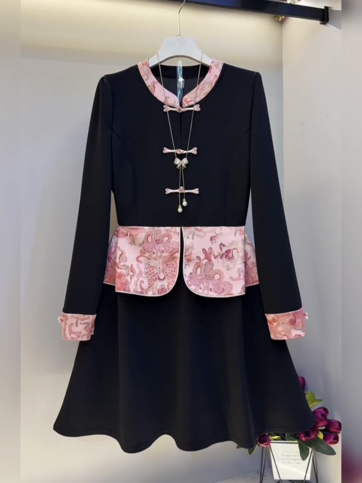 秋冬大码女装新中式国风盘扣连衣裙女高腰显瘦减龄内搭外穿小众潮