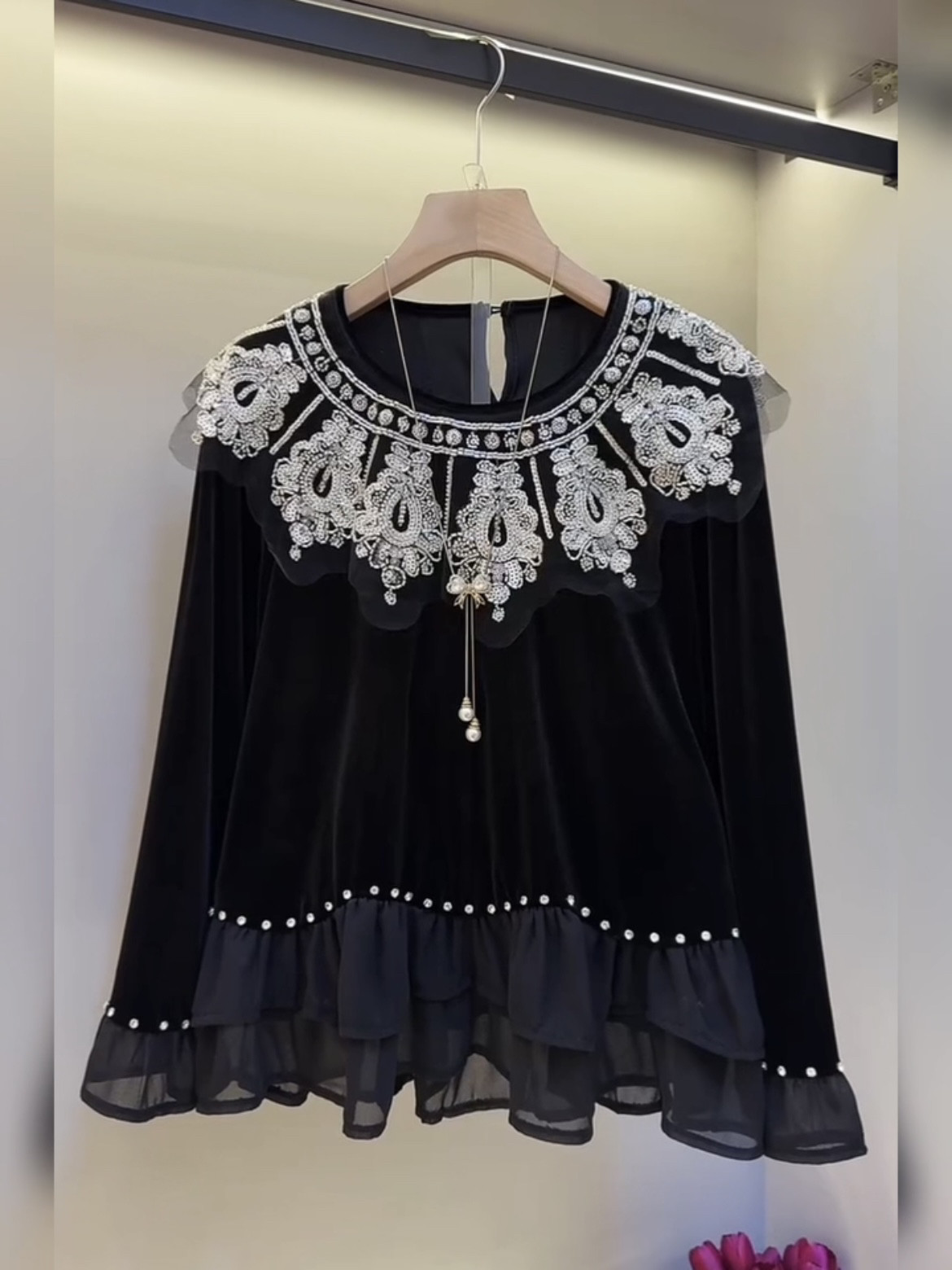 秋冬大码重工钉珠丝绒衬衫外套女宽松显瘦洋气减龄荷叶边打底上衣