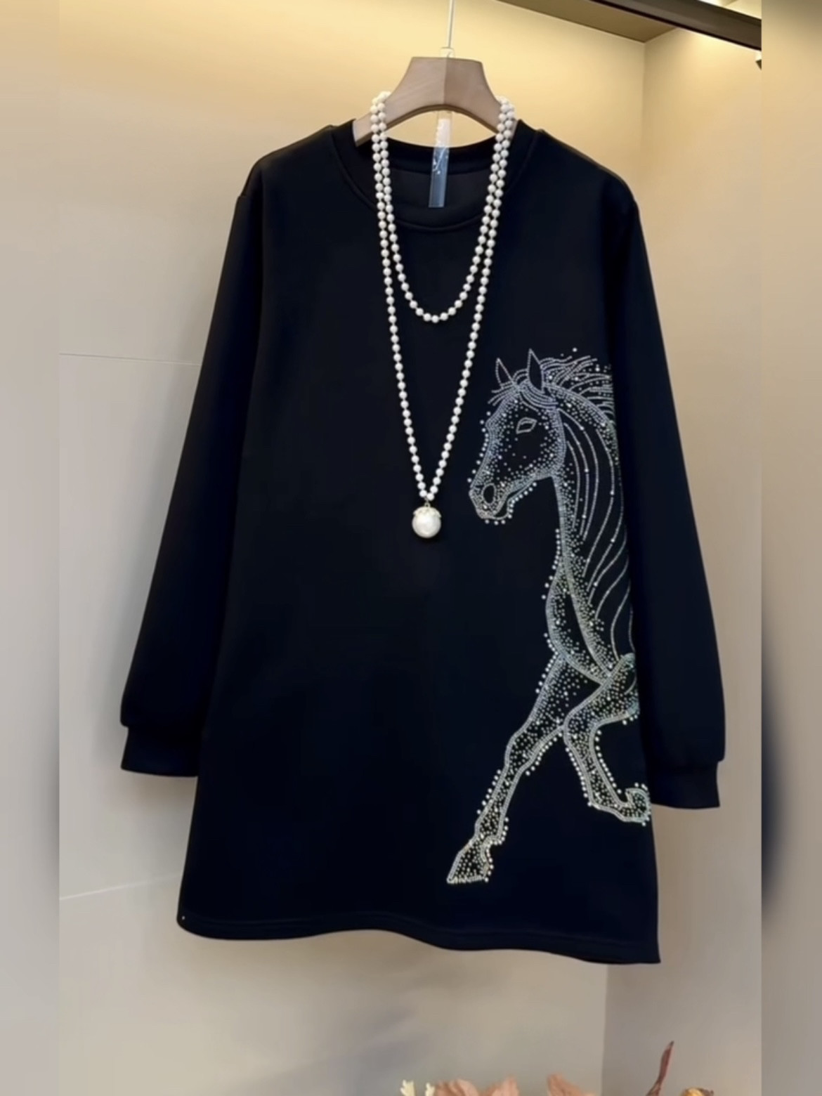 秋冬大码女装马图烫钻圆领T恤女宽松显瘦减龄遮肉内搭中长款上衣,女装/女士精品,常规大码外套,淘宝优惠券,粉丝福利购,淘宝优惠卷