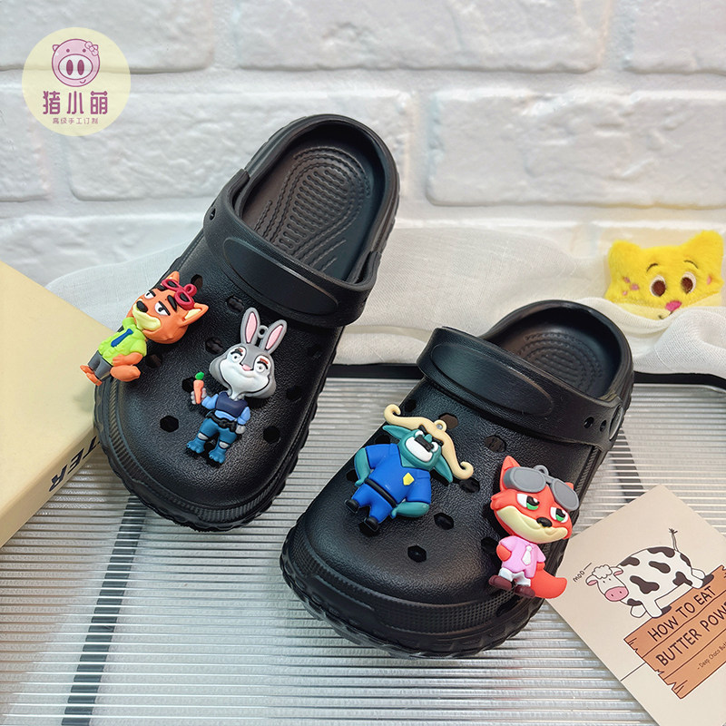 女童宝宝黑色洞洞鞋新款女生防滑2026新款超火不累脚平底海边拖鞋